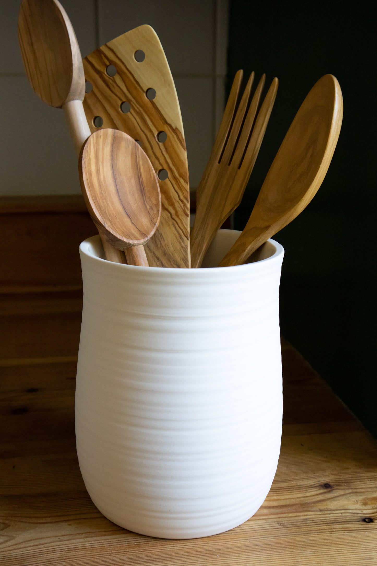 ceramic utensil holder