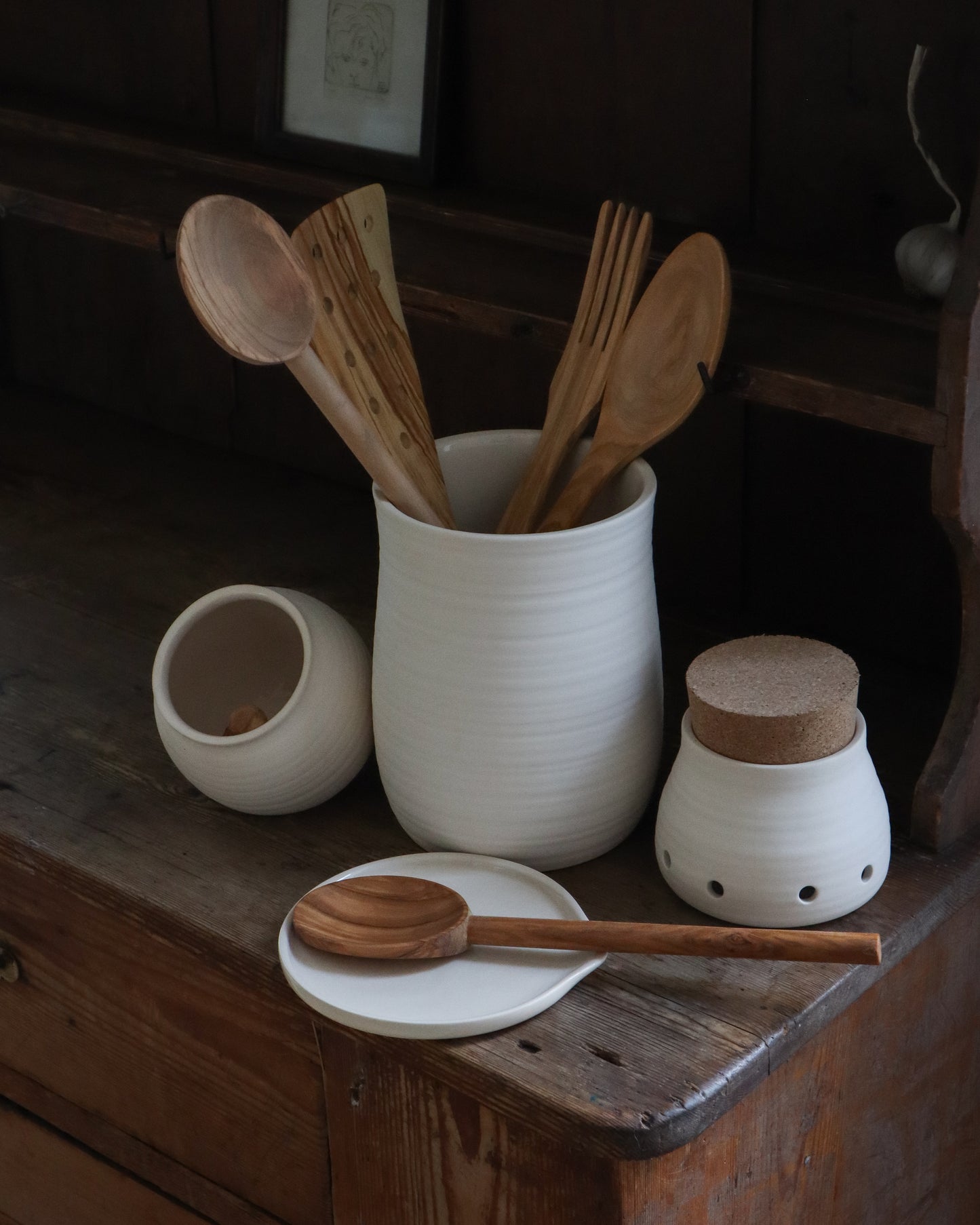 Ceramic utensil holder