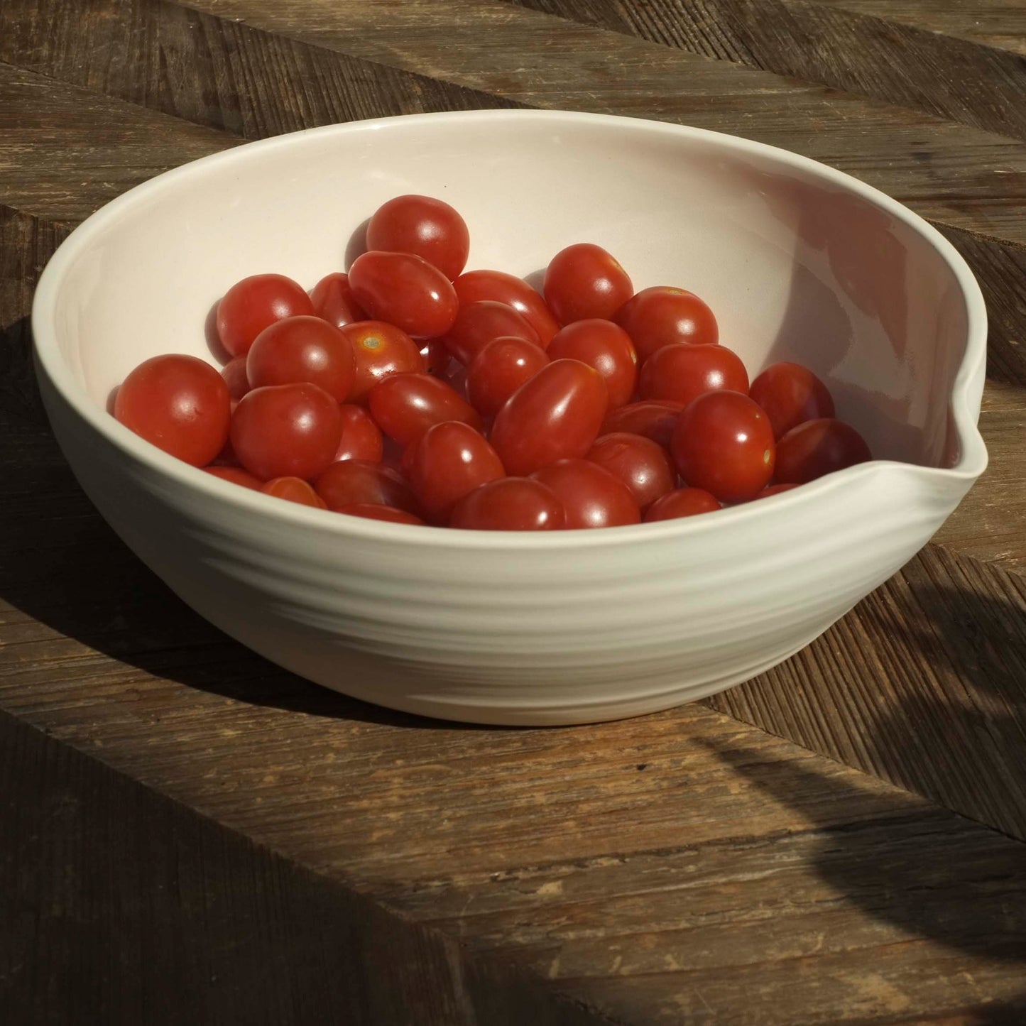 Handmade ceramic pouring bowl