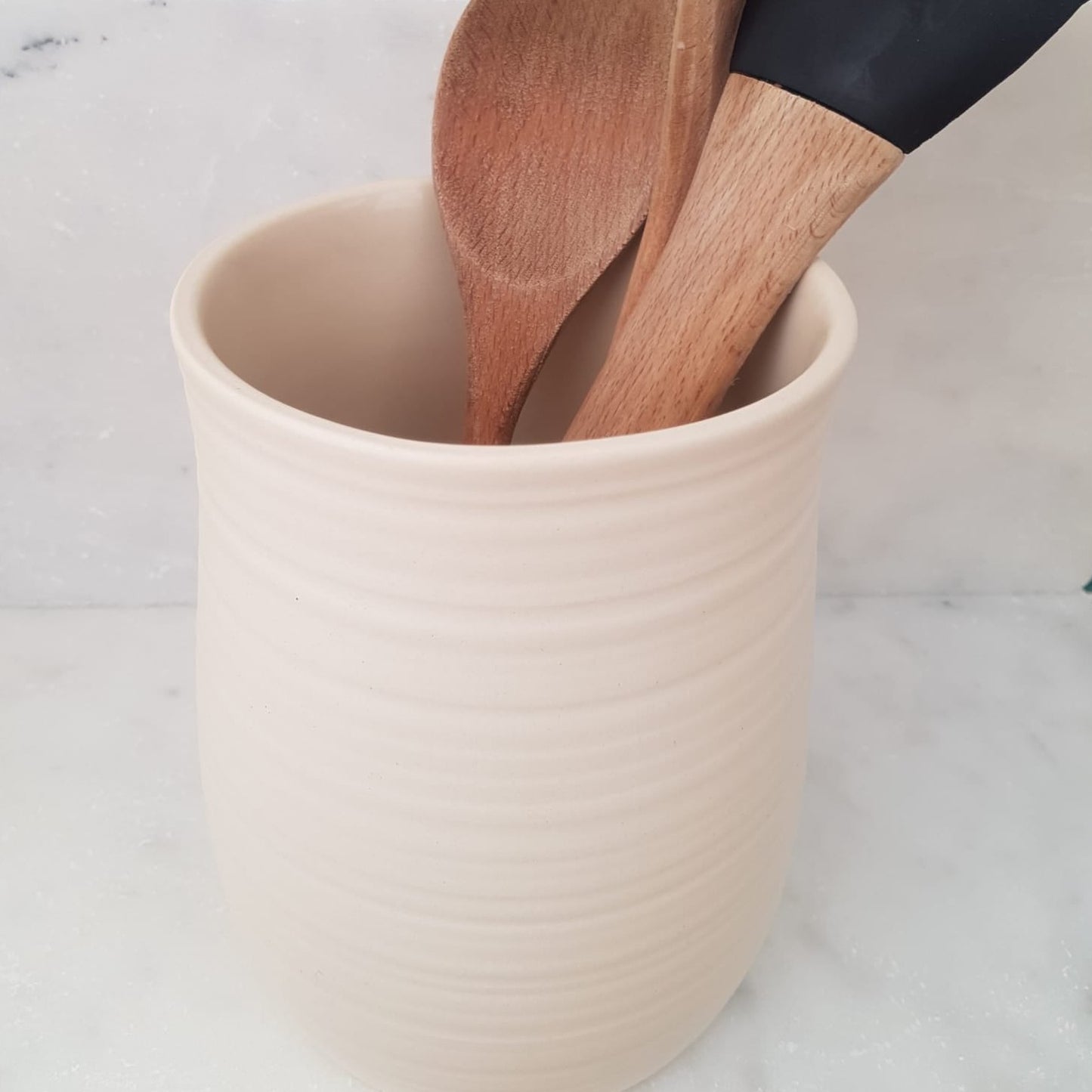 Ceramic utensil holder
